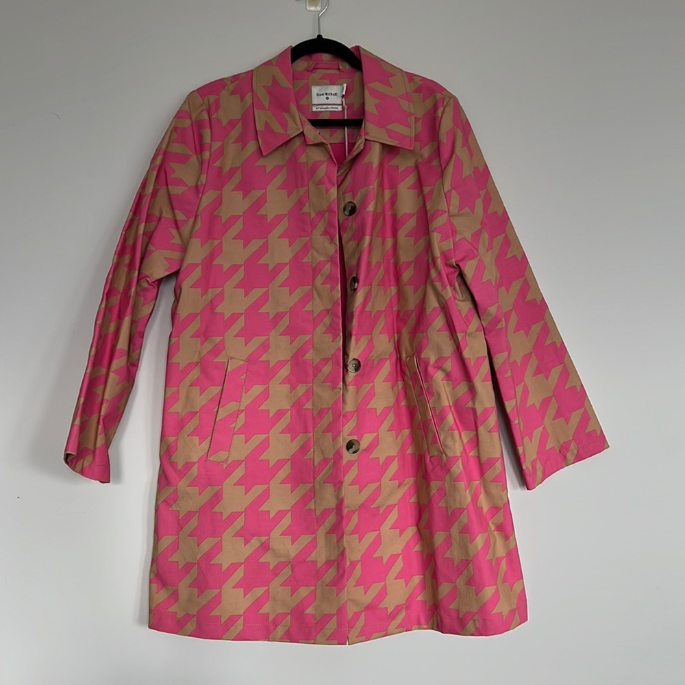 Isaac mizrahi target trench coat pink and khaki hounds tooth pattern. NWT